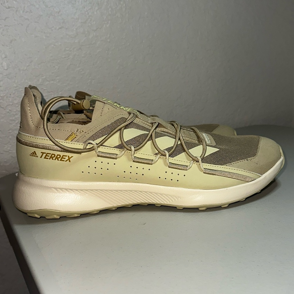 ADIDAS TERREX VOYAGER 21 NEW, size 12.5 , very comfy, last one! GZ9222